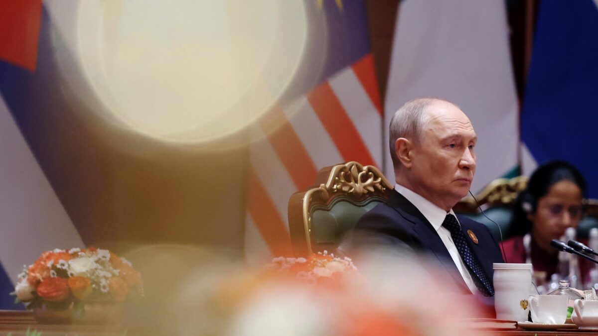 NEW DELHI (India), 12/09/2026.- Russian President Vladimir Putin attends a session of the 18th BRICS Summit in New Delhi, India, 12 September 2026. India hosts the 18th BRICS Leaders' Summit from 12 to 13 September 2026 under the theme 'Building for Resilience, Innovation, Cooperation and Sustainability.' (Nueva Delhi) EFE/EPA/ALEXANDER KAZAKOV/SPUTNIK/KREMLIN / POOL MANDATORY CREDIT
