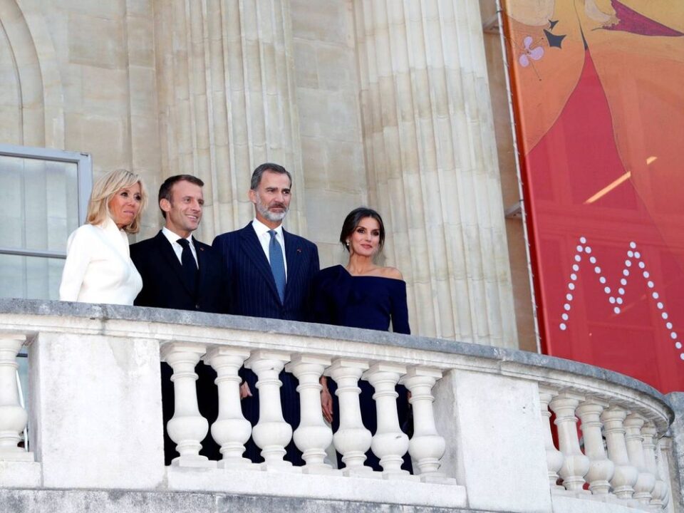 Los Reyes, Emmanuel Macron y su mujer Brigitte en El Elíseo