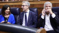 MADRID, 03/09/2026.- Los ministros (de i a d) Margarita Robles, Arcadi España y Fernando Grande-Marlaska en el Congreso de los Diputados, este jueves, donde el presidente del Gobierno, Pedro Sánchez, comparece para informar de la gestión de la crisis en Ceuta. EFE/ Chema Moya