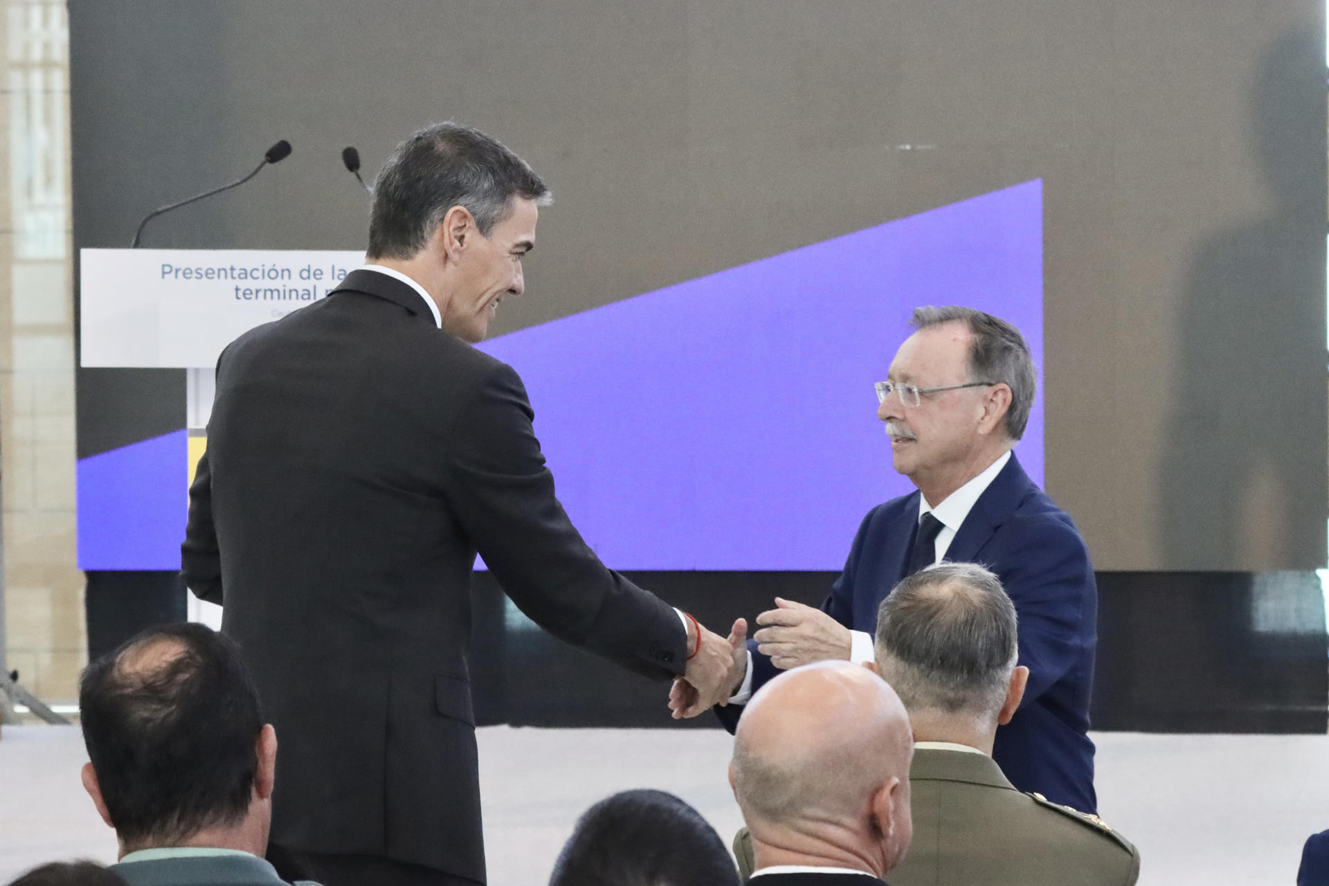 El presidente del Gobierno, Pedro Sánchez y el presidente de la Ciudad Autónoma de Ceuta, Juan Jesús Vivas