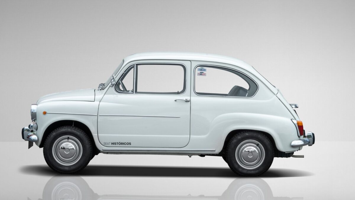 El primer Seat 600 salió al mercado el 27 de junio de 1957.
