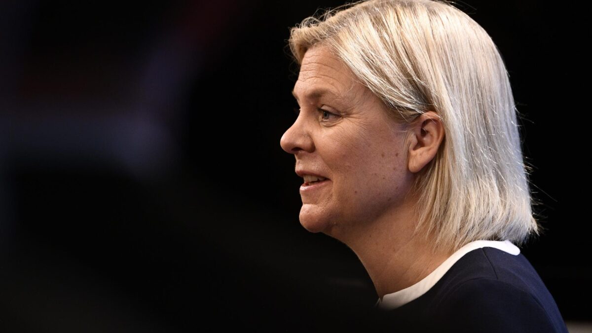 Stockholm (Sweden), 15/09/2022.- Sweden's Prime Minister Magdalena Andersson addresses the press after formally resigning, in Stockholm, Sweden, 15 September 2022. Andersson announced on 14 September that she would resign following her party'Äôs defeat in the country's general elections held on 11 September. (Elecciones, Suecia, Estocolmo) EFE/EPA/TIM ARO / TT SWEDEN OUT[SWEDEN OUT] RESUMEN FOTOS DEL AÑO DE EPA 2022 SEPTIEMBRE