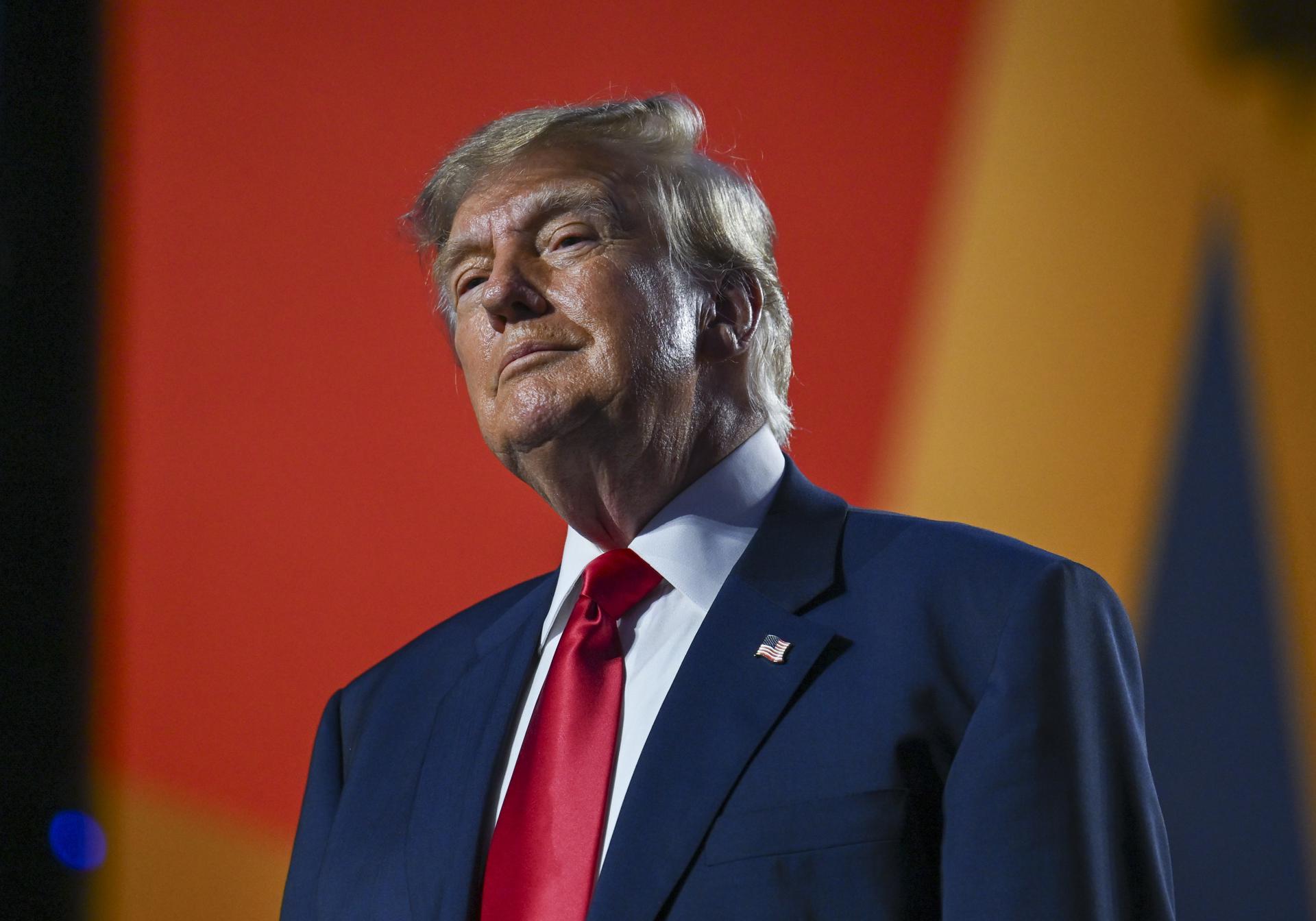 DALLAS (USA), 11/09/2026.- US President Donald Trump speaks on the second day of the Midterm Republican National Convention (RNC) at the American Airlines Center in Dallas, Texas, USA, 10 September 2026. The two-day event, conceived by US President Donald Trump to spotlight key midterm congressional races, runs 09 to 10 September. EFE/EPA/ALBERT PENA