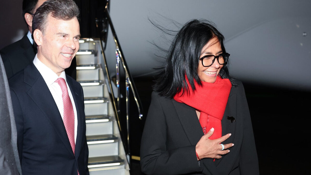 La presidenta encargada de Venezuela, Delcy Rodríguez (d) a su llegada este lunes a Nueva York, Estados Unidos, para representar a su país en la Asamblea General de la ONU, donde tiene previsto reunirse el martes con el mandatario estadounidense, Donald Trump. X/Delcy Rodríguez/SOLO USO EDITORIAL/SOLO DISPONIBLE PARA ILUSTRAR LA NOTICIA QUE ACOMPAÑA (CRÉDITO OBLIGATORIO)