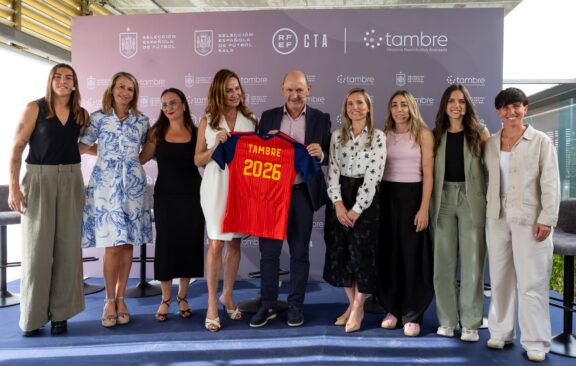 La RFEF y la Clínica Tambre firman un acuerdo histórico
