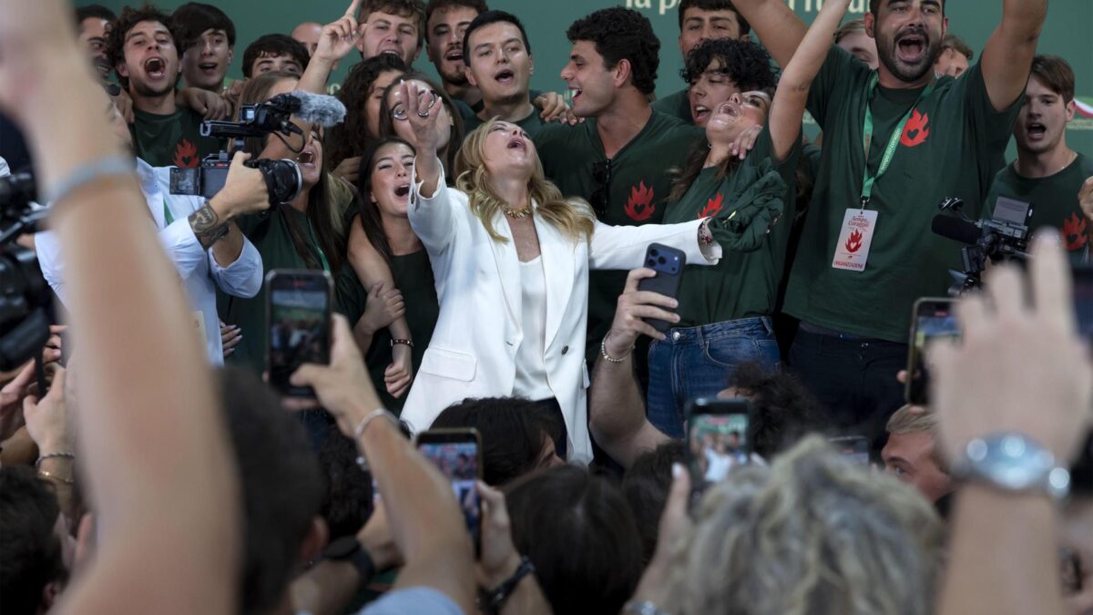 Rome (Italy), 20/09/2026.- Italian Prime Minister Giorgia Meloni attends the annual national youth festival 'Fenix, il tempo del coraggio,' organized by Gioventu Nazionale, the youth movement of the political party Fratelli d'Italia, in Rome, Italy, 20 September 2026. (Italia, Roma) EFE/EPA/MASSIMO PERCOSSI