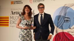 Irene Vallejo con José Sánchez Arce