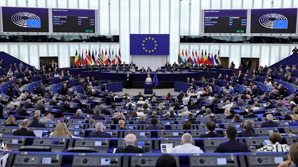 Strasbourg (France), 16/09/2026.- European Commission President, Ursula von der Leyen speaks during a debate on 'State of the Union' at the European Parliament in Strasbourg, France, 16 September 2026. The current plenary session runs from 14 until 17 September 2026. (Francia, Estrasburgo) EFE/EPA/RONALD WITTEK