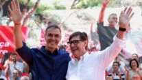 El presidente del Gobierno, Pedro Sánchez, y el presidente catalán, Salvador Illa.