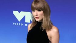La cantante estadounidense Taylor Swift posa en la gala de los MTV Video Music Awards 2026.