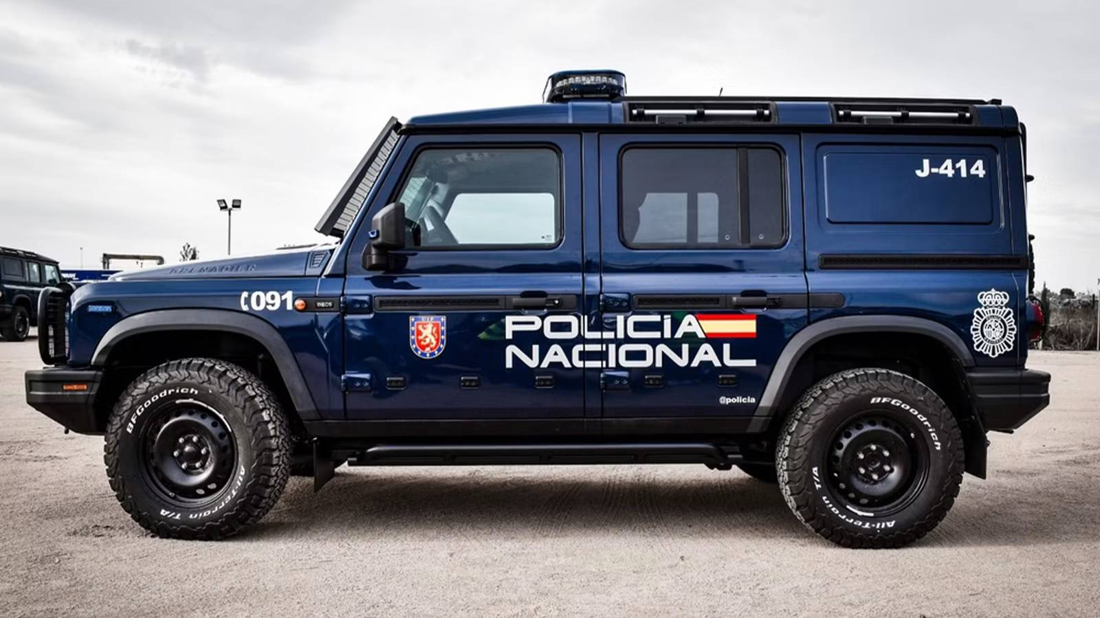 Todoterreno de la Policía Nacional - Defensa Todoterreno de la Policía Nacional - Defensa