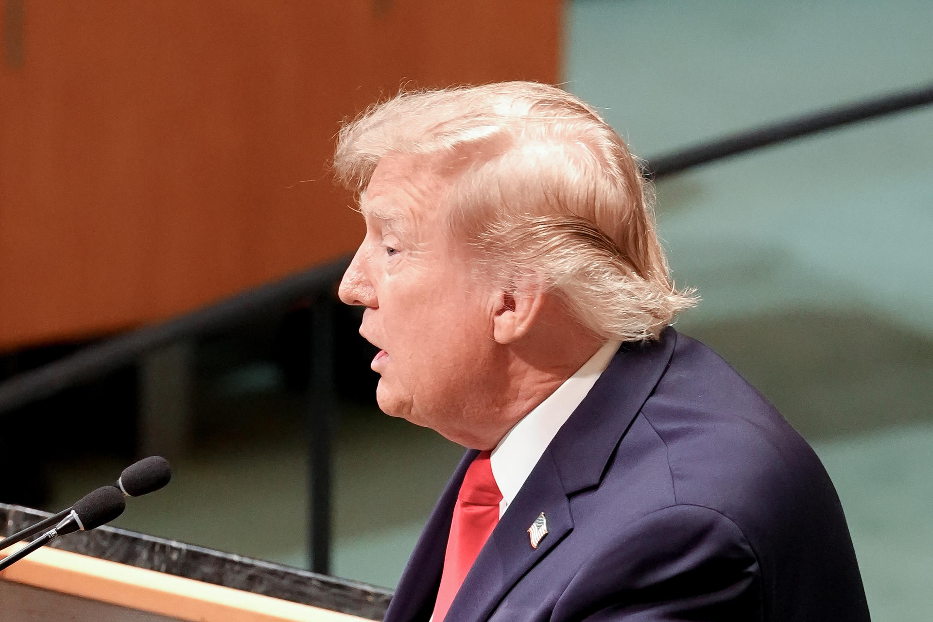 AME9604. NUEVA YORK (ESTADOS UNIDOS), 22/09/2026.- El presidente de Estados Unidos, Donald Trump, declaró este martes durante su intervención ante la Asamblea General de la ONU, que la guerra de Ucrania terminará "más rápido" de lo que la gente cree, en Nueva York (Estados Unidos). EFE/ Octavio Guzmán