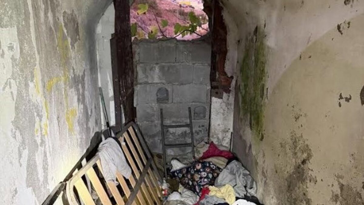 24/09/2026 Antiguo túnel militar de Ceuta usado como alojamiento por inmigrantes y descubierto el 24 de septiembre de 2026 POLÍTICA BOMBEROS DE CEUTA