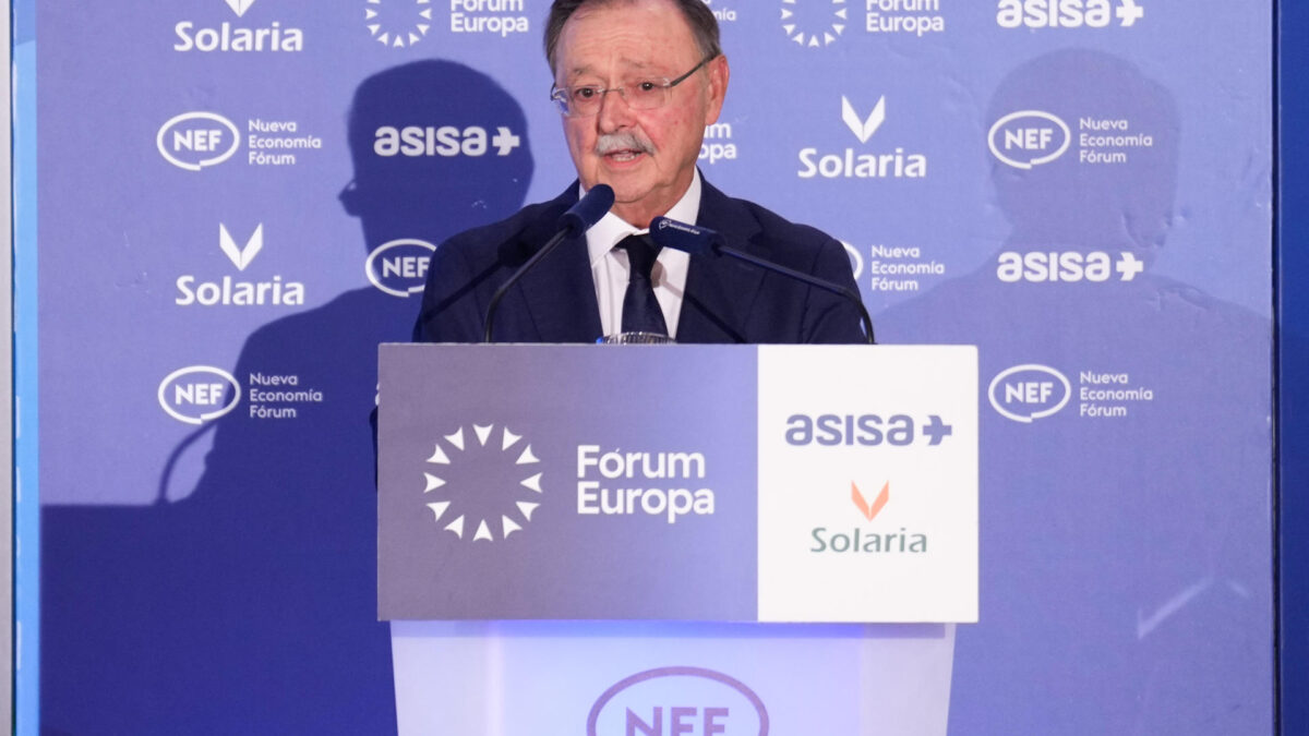 MADRID, 07/09/2026.- El presidente de Ceuta, Juan Jesús Vivas, interviene en el foro Nueva Economía Fórum para hablar de la crisis migratoria en la ciudad autónoma, este lunes en Madrid. EFE/ Borja Sánchez-Trillo
