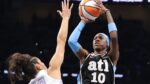 El himno americano, una multa y el debate trans, protagonistas en el tercer partido de la WNBA