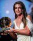 Alexia Putellas alza su tercer Balón de Oro al cielo de Londres