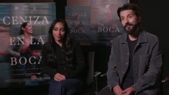 Anna Díaz y Diego Luna presentan 'Ceniza en la boca'.