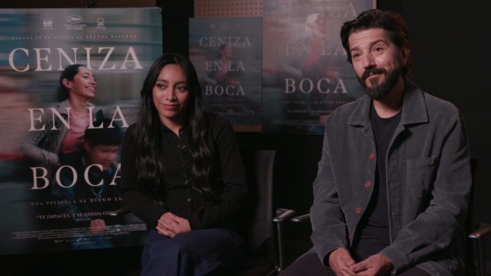 Anna Díaz y Diego Luna presentan 'Ceniza en la boca'.