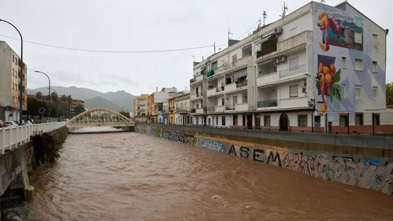 Ascienden a cuatro los muertos por la dana Adam tras el hallazgo de un hombre en un camping de Oliva (Valencia) Ascienden a cuatro los muertos por la dana Adam tras el hallazgo de un hombre en un camping de Oliva (Valencia)
