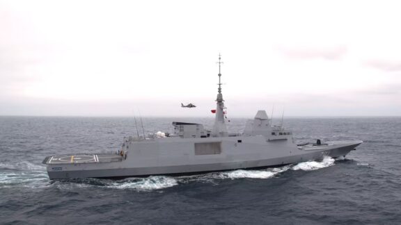 Buques de guerra marroquíes entraron en aguas de Ceuta coincidiendo con la llegada masiva de inmigrantes