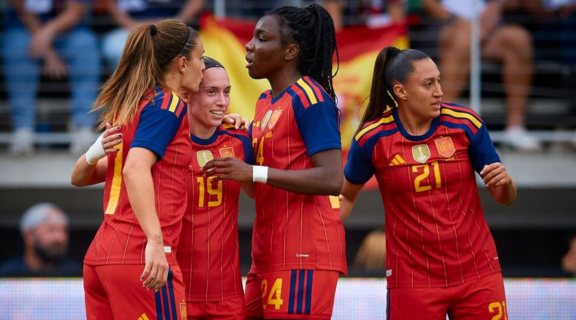Las jugadoras de la selección española celebrando el gol de Eva Navarro ante Estados Unidos
