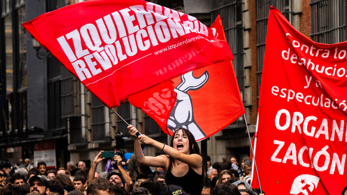 Protesta por la vivienda frente al Congreso y en la Puerta del Sol