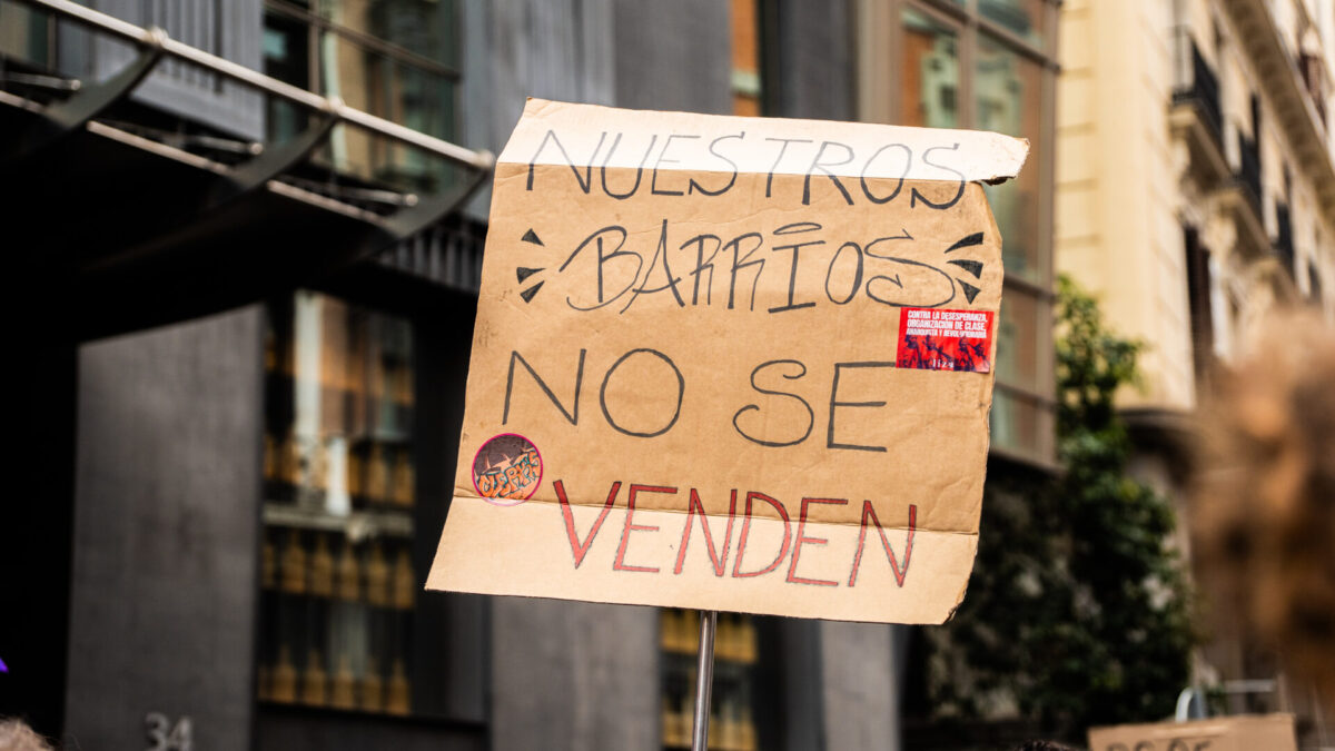 Protesta por la vivienda frente al Congreso y en la Puerta del Sol