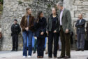 De la calurosa acogida en Llanes a la aparatosa caída de la reina Letizia: así ha sido la visita de la Familia Real al Pueblo Ejemplar de Asturias