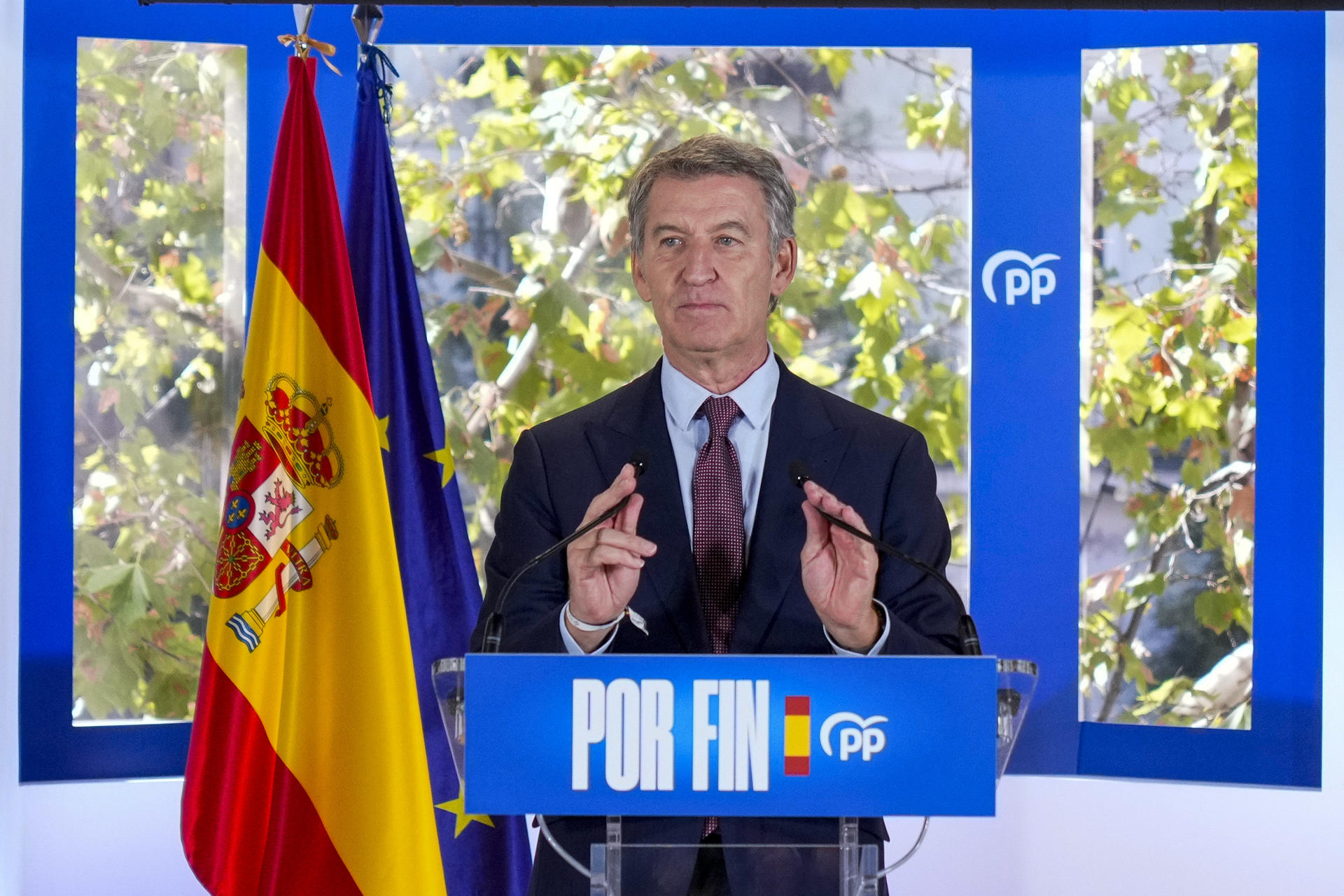 MADRID (ESPAÑA), 08/10/2026.- El líder del PP, Alberto Núñez Feijóo da una rueda de prensa tras la Junta Directiva Nacional del Partido Popular celebrada este jueves en la sede del partido de la calle Génova en Madrid. EFE/ Borja Sanchez-Trillo