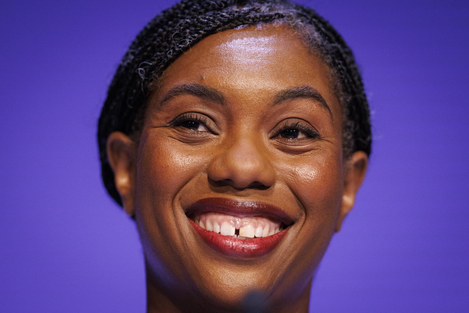 BIRMINGHAM (United Kingdom), 07/10/2026.- Leader of the British Conservative Party Kemi Badenoch delivers her keynote speech on the fourth and final day of the British Conservative Party annual conference at the International Convention Centre (ICC) in Birmingham, Britain, 07 October 2026. The annual conference runs from 04 to 07 October as the party trails behind the governing Labour Party and the populist Reform UK after losing the general election in 2024. (Reino Unido) EFE/EPA/TOLGA AKMEN