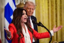 Washington (United States), 24/03/2025.- Kimberly Guilfoyle, President Trump's nominee to be the US ambassador to Greece, speaks alongside US President Donald Trump during a Greek Independence Day celebration event in the East Room at the White House in Washington, DC, USA, 24 March 2025. (Grecia) EFE/EPA/Samuel Corum/ POOL