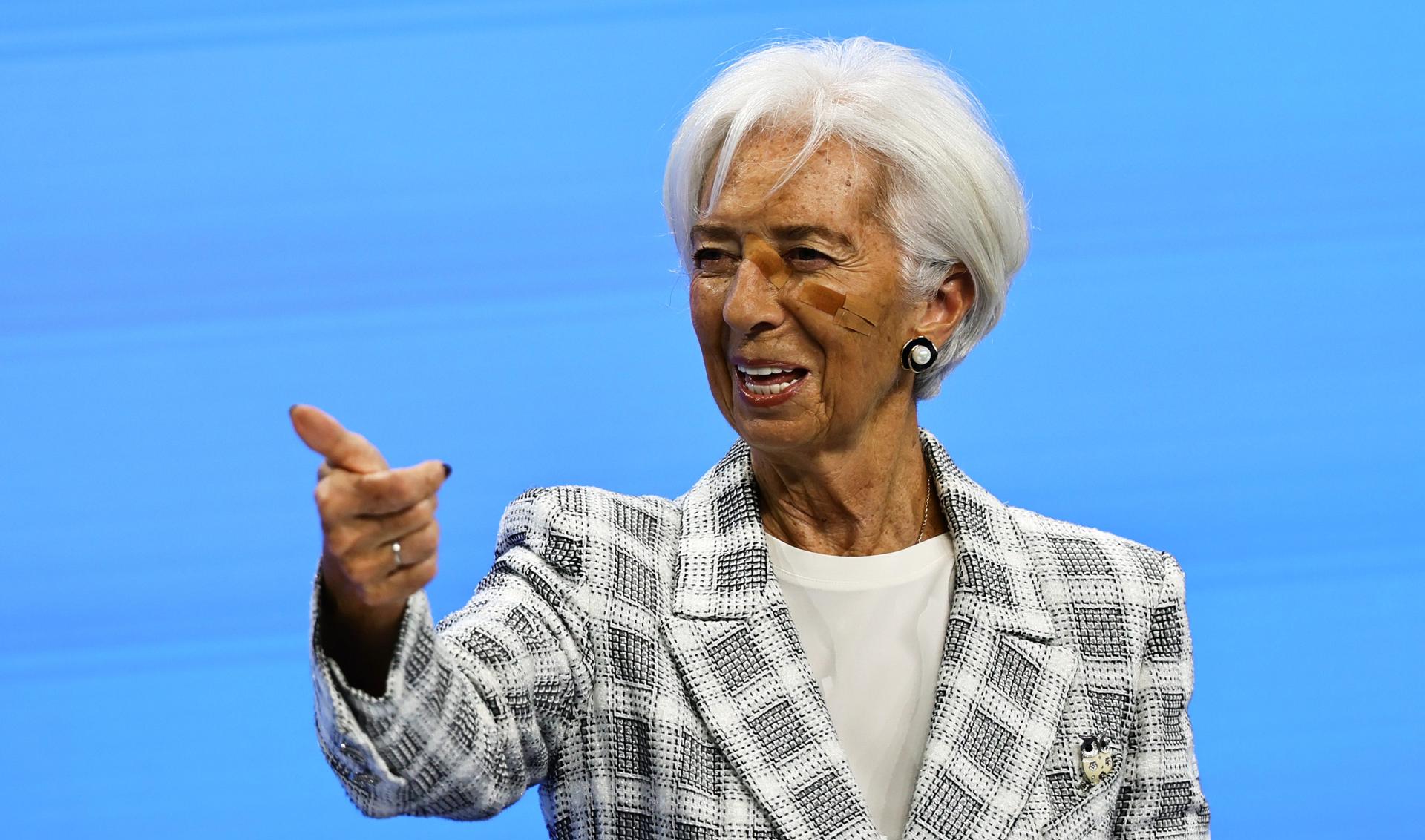 Frankfurt am Main (Germany), 29/10/2026.- European Central Bank (ECB) President Christine Lagarde leaves a press conference following a meeting of the ECB Governing Council at the bank's headquarters in Frankfurt am Main, Germany, 29 October 2026. The ECB and the European Council announced that Lagarde will step down from her position on 07 February 2027, concluding her tenure ahead of schedule and initiating an immediate succession selection process led by European Council President Antonio Costa. (Alemania) EFE/EPA/RONALD WITTEK