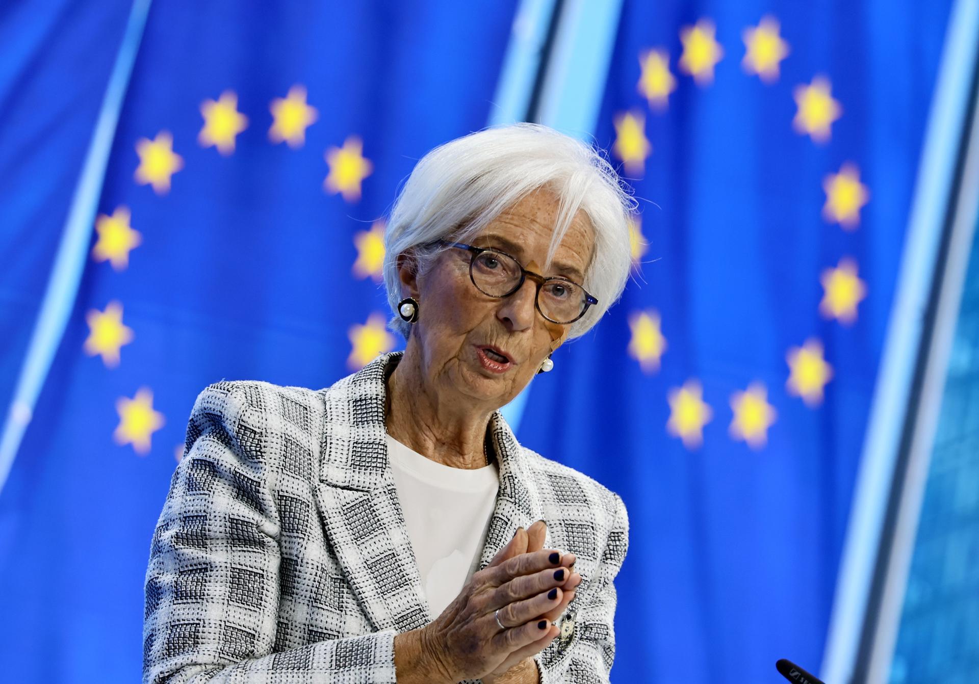 Frankfurt am Main (Germany), 29/10/2026.- European Central Bank (ECB) President Christine Lagarde addresses a press conference following a meeting of the ECB Governing Council at the bank's headquarters in Frankfurt am Main, Germany, 29 October 2026. The ECB and the European Council announced that Lagarde will step down from her position on 07 February 2027, concluding her tenure ahead of schedule and initiating an immediate succession selection process led by European Council President Antonio Costa. (Alemania) EFE/EPA/RONALD WITTEK