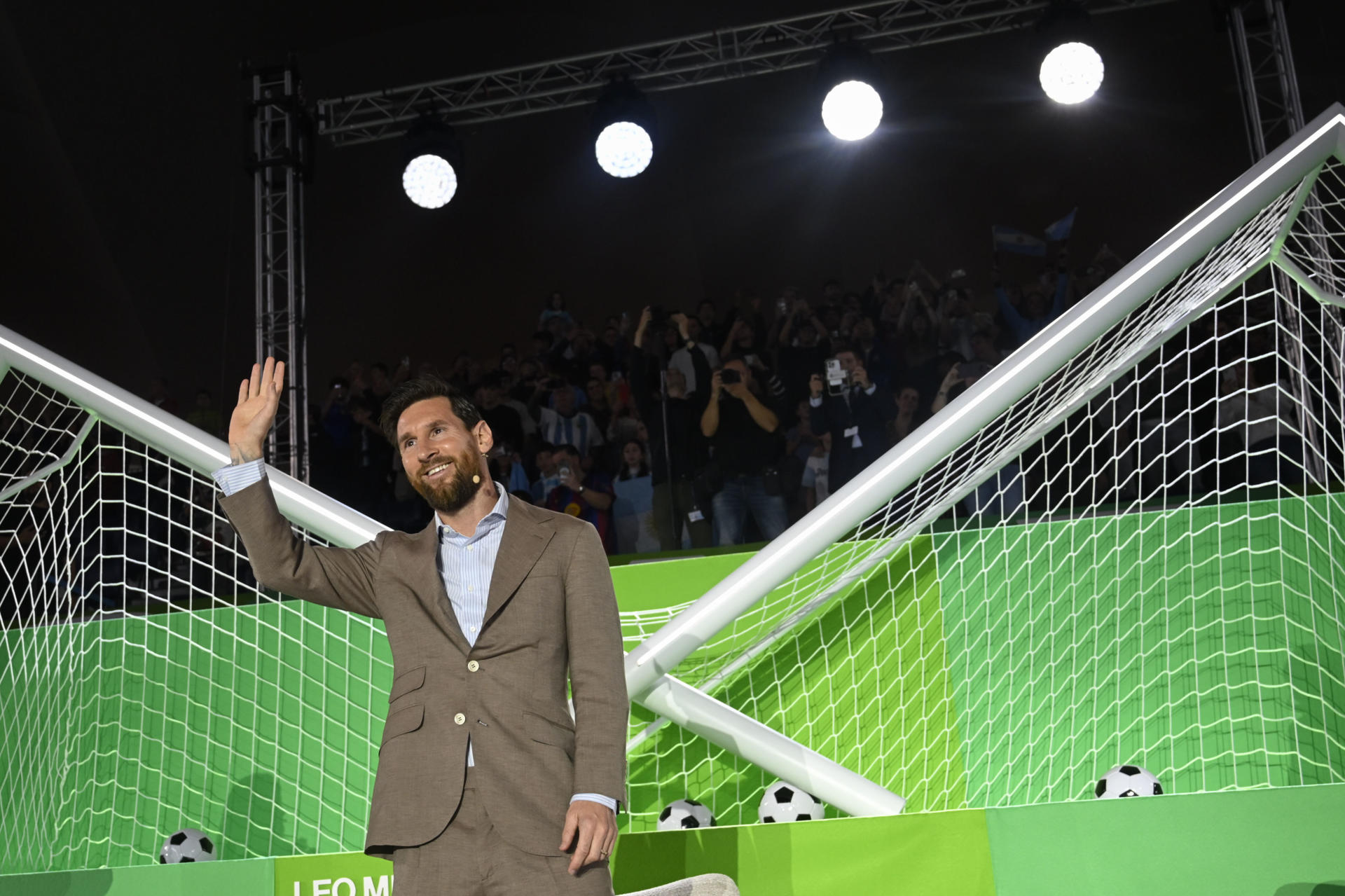 OVIEDO, 22/10/2026.-El futbolista argentino Leo Messi, Premio Princesa de Asturias de los Deportes 2026, durante el encuentro con la comunidad educativa, este jueves en el Palacio de los Deportes de Oviedo. EFE/Eloy Alonso