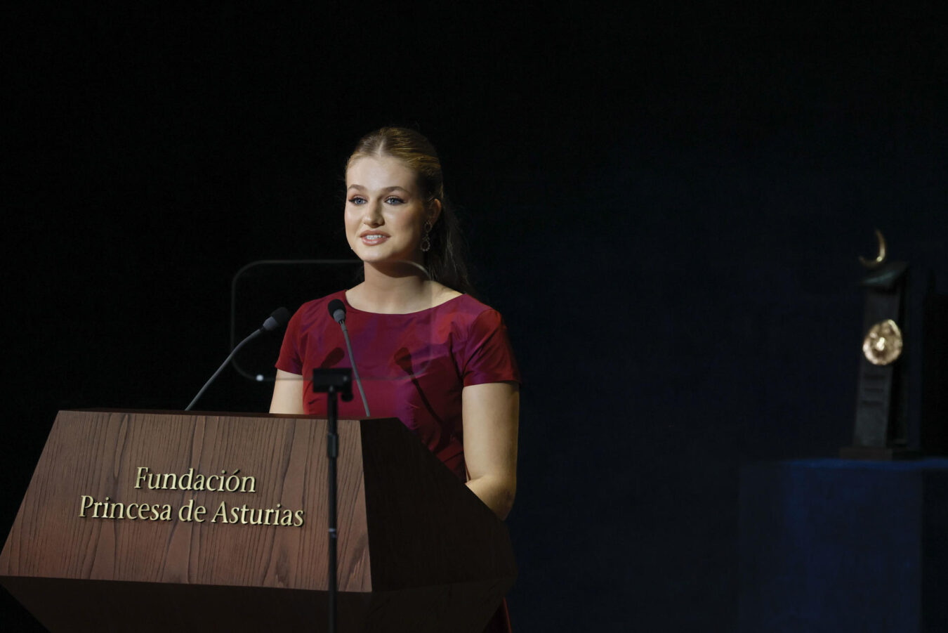 OVIEDO, 23/10/2026.- La Princesa Leonor durante la gala de entrega de los Premios Princesa de Asturias 2026 que se celebra este viernes en el Teatro Campoamor de Oviedo. EFE/ Ballesteros.
