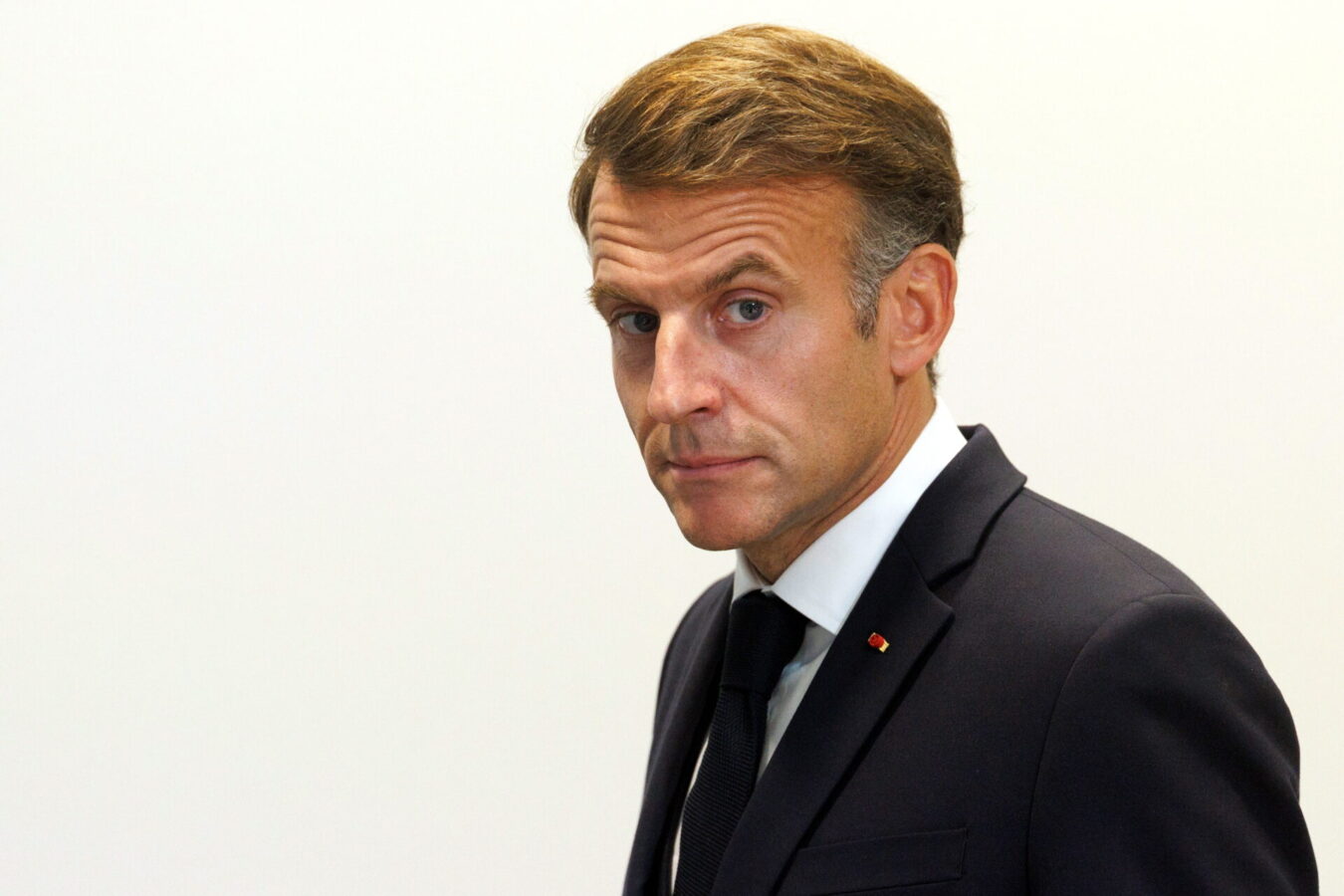Brussels (Belgium), 16/10/2026.- French President Emmanuel Macron attends a press conference on the second day of a European Council summit in Brussels, Belgium, 16 October 2026. EU leaders met with Ukrainian President Zelensky as they focus on continued support for Ukraine, European defence and security, Russia-linked hybrid threats, migration and the situation in the Middle East. (Bélgica, Ucrania, Bruselas) EFE/EPA/OLIVIER MATTHYS