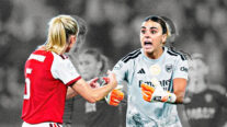 Misa Rodríguez tras el penalti pitado por mano a Leah W