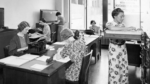 Las mujeres sostienen cada vez más hogares, pero la pobreza golpea a las monomarentales