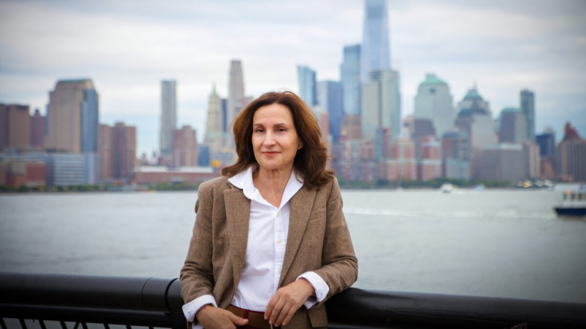 La escritora Paloma Sánchez Garnica presenta su nuevo libro, 'Un hombre de honor'