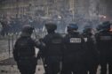 Francia registra 1.314 detenidos y 24 comercios saqueados en las protestas del sábado