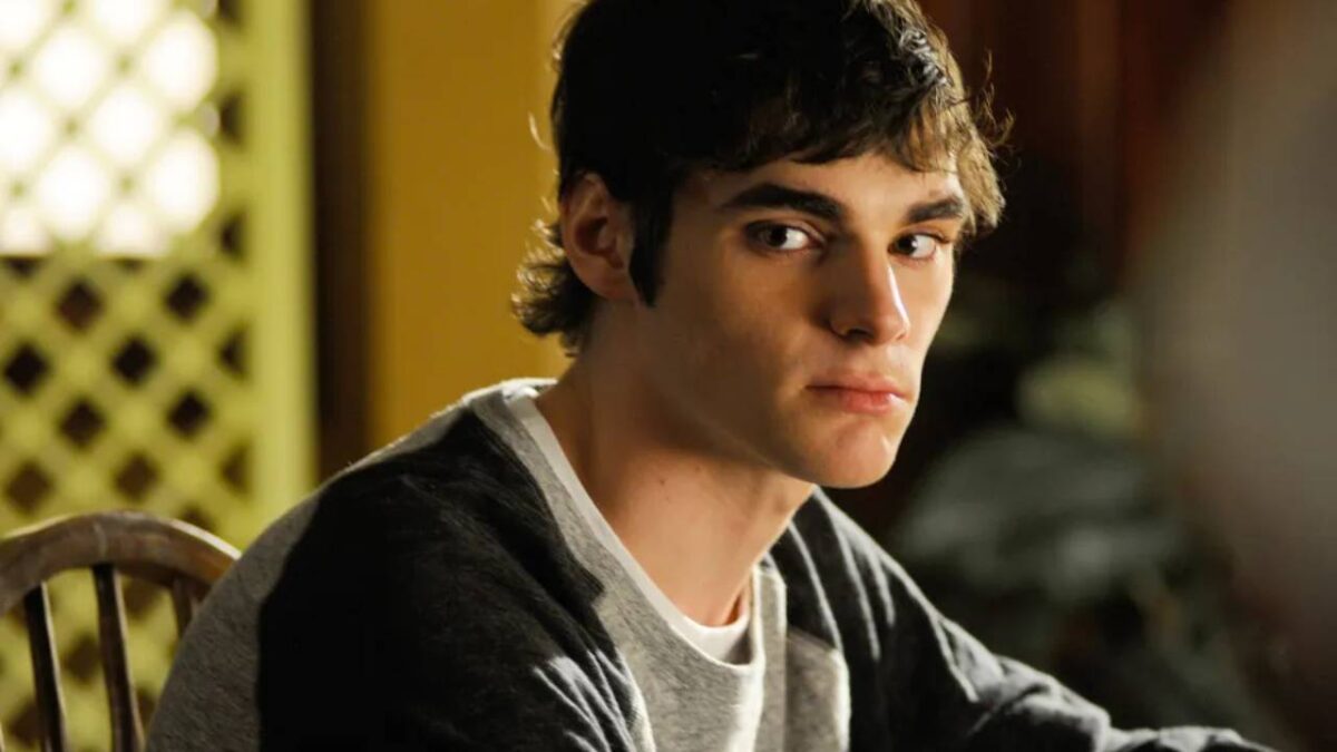 RJ Mitte - Cultura