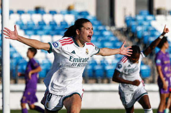 Signe Bruun celebrando
