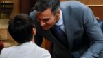 Sánchez descubre su humanidad en su octavo año de gobierno y suenan tambores electorales