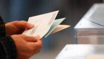 El Gobierno oculta a hasta 150.000 ‘nietos’ que podrán votar pese a la suspensión del Supremo