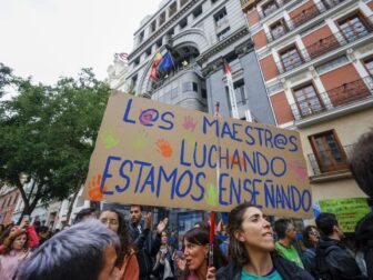 Profesores de la enseñanza pública manifestándose en Madrid
