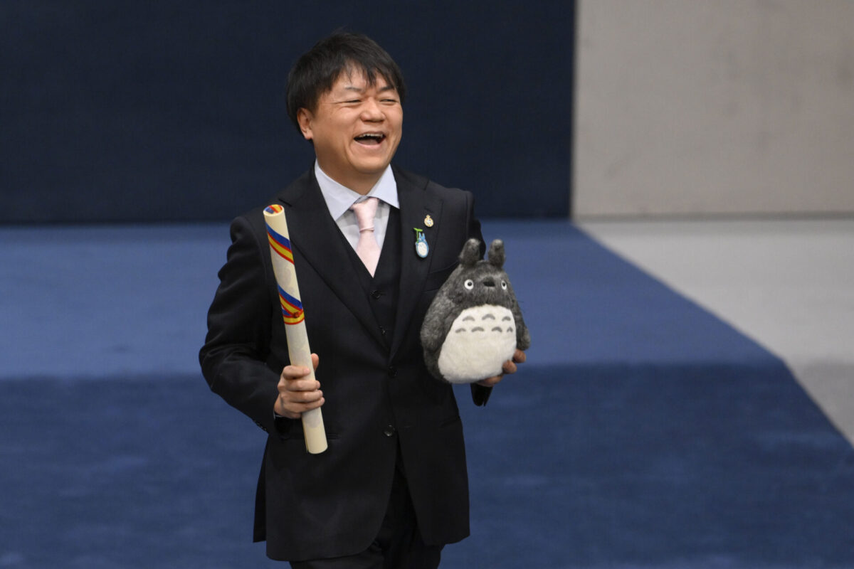 OVIEDO, 23/10/2026.- El presidente de Studio Ghibli, Kenichi Yoda, Premio Princesa de Asturias de Comunicación, durante la ceremonia de entrega de los Premios Princesa de Asturias 2026, en el Teatro Campoamor de Oviedo este viernes. EFE/Eloy Alonso.