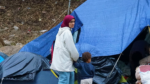 Policías alertan de que migrantes del Trampolín se esconden en montes y viviendas para evitar ser identificados