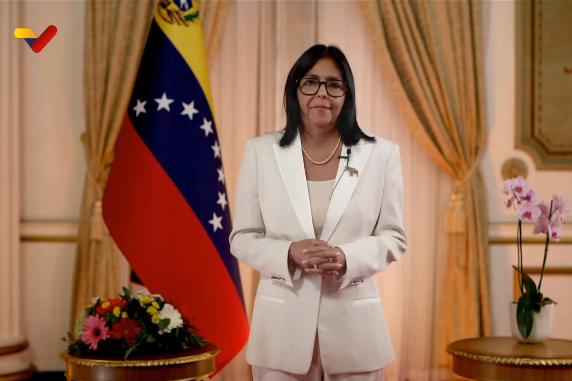 Captura de pantalla tomada del Canal estatal VTV de Venezuela, que muestra a la presidenta encargada de Venezuela, Delcy Rodríguez, hablando durante una alocución este jueves, en Caracas (Venezuela). Rodríguez se dirigió al país, poco antes de la conferencia de prensa convocada por la líder opositora María Corina Machado, el primero desde el retorno de la premio nobel al país, el pasado domingo. EFE/ Canal Estatal VTV SOLO USO EDITORIAL/ NO VENTAS/ SOLO DISPONIBLE PARA ILUSTRAR LA NOTICIA QUE ACOMPAÑA (CRÉDITO OBLIGATORIO)