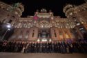 El Pleno de Madrid arranca con un respetuoso minuto de silencio por las víctimas de la tragedia ferroviaria