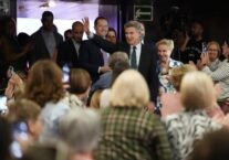 Feijóo, a Óscar López: “Ya basta de prohibir los desahucios salvo que lo hagas tú”